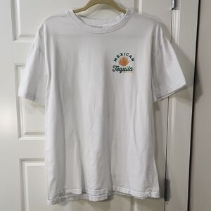 White Graphic T-Shirt with Mexican Tequila Design - Large